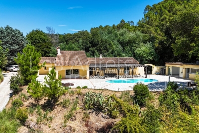 Maison à vendre cabanon terrain var 
