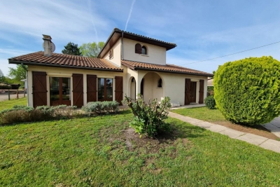 Maison &agrave; vendre &agrave; SALLES  - 4 pi&egrave;ces - 130 m&sup2; 