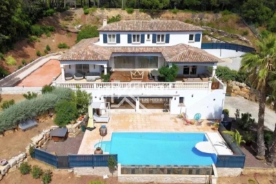 Maison &agrave; vendre terrain var piscine 