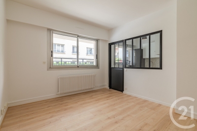 Appartement à vendre à Paris 15Eme  - 2 pièces 44 m² 