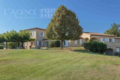 Maison à vendre à AIX-EN-PROVENCE Est - 7 pièces - 326 m² 