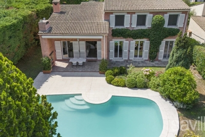 Maison &agrave; vendre &agrave; VILLENEUVE-LOUBET  - 6 pi&egrave;ces - 133 m&sup2; 