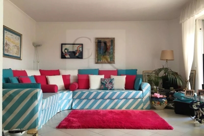 Appartement à vendre à ROQUEBRUNE-CAP-MARTIN Village-Saint Julien-Saint Pierre - 3 pièces - 60 m² 