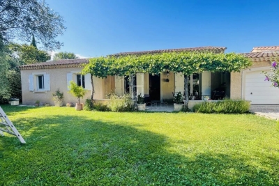 Maison à vendre à ST-RÉMY-DE-PROVENCE Charite Republique - 4 pièces - 100 m² 