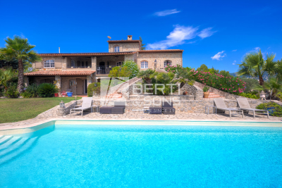 Maison &agrave; vendre &agrave; PEYMEINADE Ouest - 8 pi&egrave;ces - 290 m&sup2; 