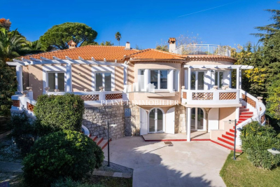 Maison &agrave; vendre &agrave; JUAN-LES-PINS Saint-Jacques Sud - 6 pi&egrave;ces - 280 m&sup2; 