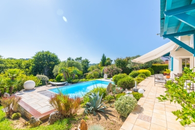 Maison &agrave; vendre &agrave; Bassussarry  - 7 pi&egrave;ces 196 m&sup2; 