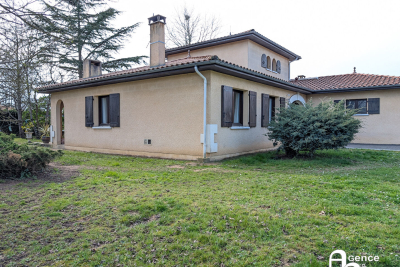 Maison à vendre à ST-SULPICE-ET-CAMEYRAC  - 6 pièces - 204 m² 