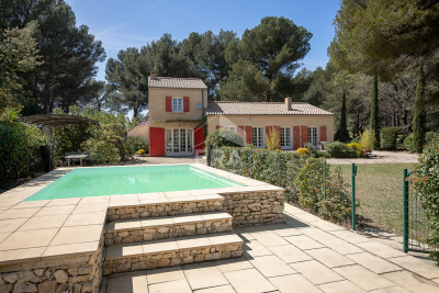 Maison à vendre à EGUILLES Vaufreges-Leon Lachamp - 6 pièces - 145 m² 