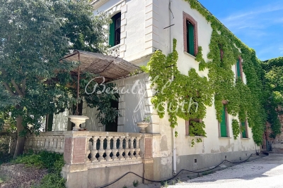 Maison à vendre à PERPIGNAN   - 411 m² 