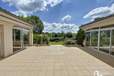 Maison à vendre à BOULIAC  - 7 pièces - 182 m² 