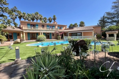 Maison &agrave; vendre &agrave; Puget-sur-Argens  - 8 pi&egrave;ces 425 m&sup2; 