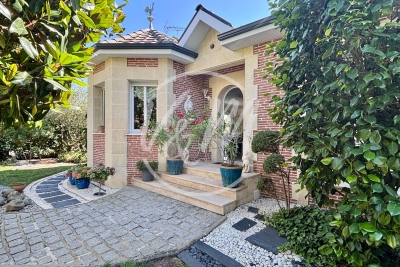 Maison &agrave; vendre &agrave; ANDERNOS-LES-BAINS  - 5 pi&egrave;ces - 168 m&sup2; 