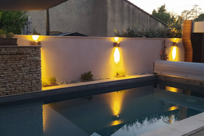 Maison à vendre à L'ISLE-SUR-LA-SORGUE Montfavet Pericentre - 8 pièces - 220 m² 