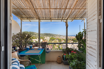 Appartement à vendre à CANNES Gare Nice-Ville - 2 pièces - 48 m² 