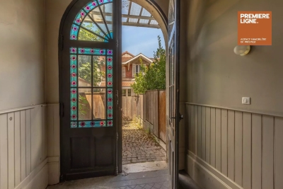 Apartment for sale in BORDEAUX  - 2 rooms - 56 m&sup2; 