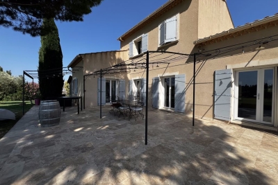 Maison à vendre à CHATEAURENARD  - 7 pièces - 218 m² 