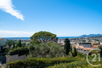 Appartement à vendre à LE CANNET Baumettes - 3 pièces - 100 m² 