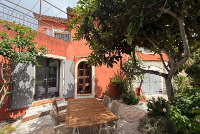 Maison à vendre à TOURRETTE-LEVENS  - 5 pièces - 130 m² 