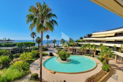 Apartment for sale in ST-LAURENT-DU-VAR  - 3 rooms - 99 m&sup2; 