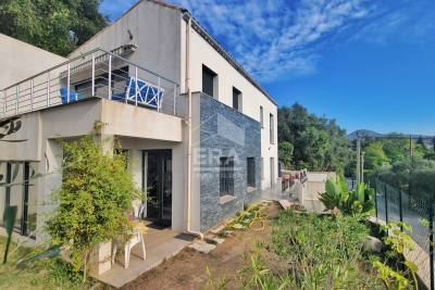 Maison à vendre à NICE Cyrnos - 5 pièces - 140 m² 