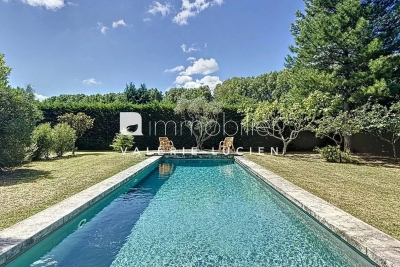 Maison &agrave; vendre &agrave; ST-RÉMY-DE-PROVENCE   - 235 m&sup2; 