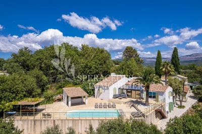 Maison &agrave; vendre &agrave; ST-CÉZAIRE-SUR-SIAGNE  - 6 pi&egrave;ces - 188 m&sup2; 
