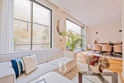 Maison à vendre à BORDEAUX  - 8 pièces  