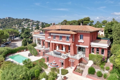 Maison à vendre à VILLEFRANCHE-SUR-MER Peillon - 9 pièces - 430 m² 