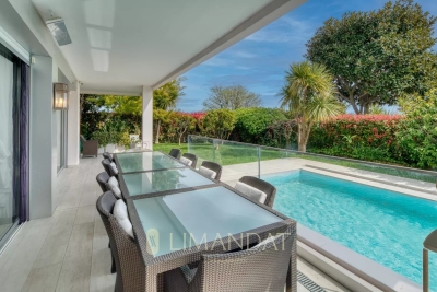 Appartement &agrave; vendre &agrave; VALLAURIS  - 10 pi&egrave;ces - 555 m&sup2; 