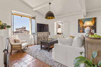 Maison à vendre à TOURRETTES-SUR-LOUP  - 6 pièces - 155 m² 