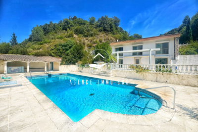 Maison &agrave; vendre &agrave; CAGNES-SUR-MER  - 10 pi&egrave;ces - 345 m&sup2; 