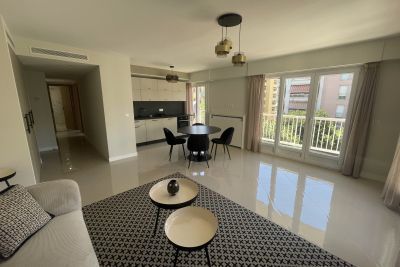 Appartement à vendre à NICE Tenao Inferieur - 3 pièces - 64 m² 