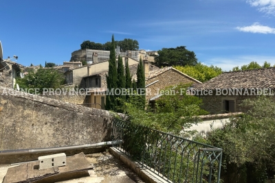 Maison à vendre à GRIGNAN  - 8 pièces - 356 m² 