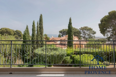 Appartement à vendre à SANARY-SUR-MER  - 3 pièces - 70 m² 