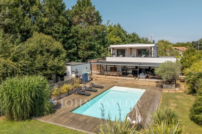 Maison à vendre à GRADIGNAN  - 8 pièces - 229 m² 