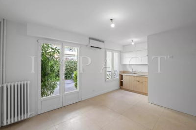 Appartement à vendre à CANNES Gare Nice-Ville - 2 pièces - 33 m² 