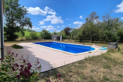 Maison à vendre à ST-JEAN-DE-BLAIGNAC  - 4 pièces - 106 m² 