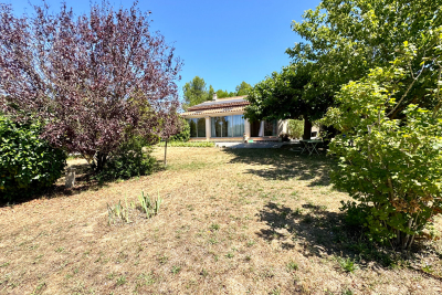 Maison à vendre à ST-CANNAT Saint-Jerome Est - 4 pièces - 160 m² 