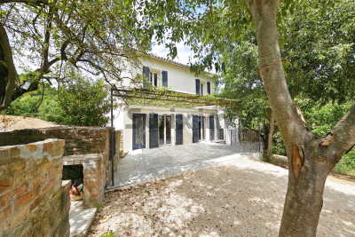 Maison à vendre belle vue piscine gard 