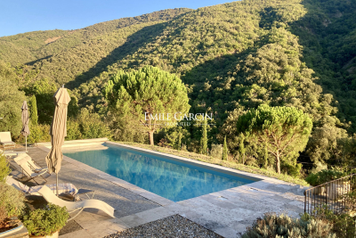 Maison à vendre à SUMENE Le Plateau - 7 pièces - 500 m² 