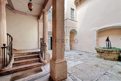 Maison &agrave; vendre &agrave; TOURNUS  - 8 pi&egrave;ces - 255 m&sup2; 