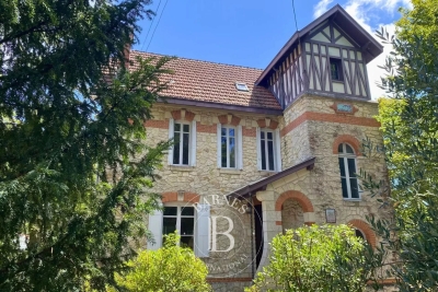 Maison à vendre à LANTON  - 6 pièces - 245 m² 