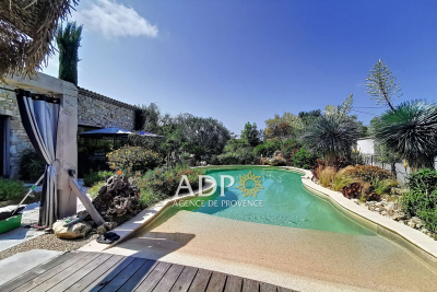 House for sale in GRASSE  - 7 rooms - 170 m² 