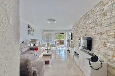 Appartement à vendre à CAGNES-SUR-MER Le Rostit - 2 pièces - 52 m² 