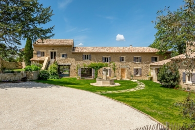 House for sale in OPPÈDE  - 10 rooms - 410 m² 