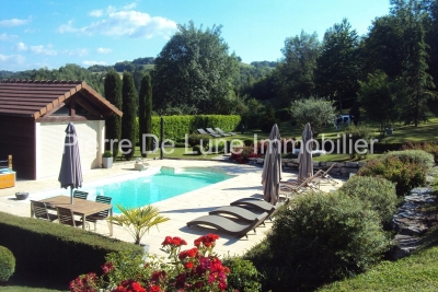 Maison à vendre à TRAIZE  - 8 pièces - 344 m² 