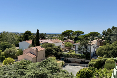 Appartement à vendre à SIX-FOURS-LES-PLAGES Saint-Jean du Var i - 4 pièces - 76 m² 