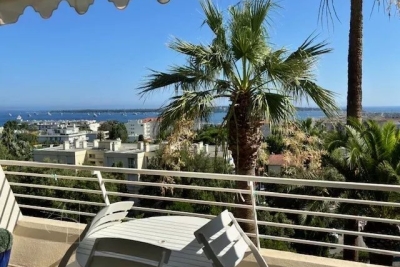 Appartement à vendre 3 pieces terrasse vue mer centre cannes