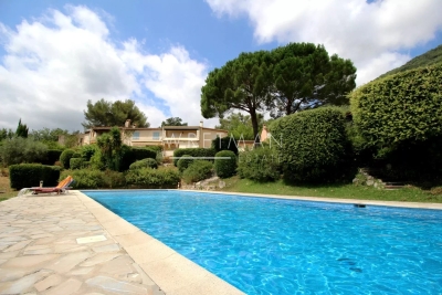 Maison à vendre à TOURRETTES-SUR-LOUP  - 4 pièces - 122 m² 